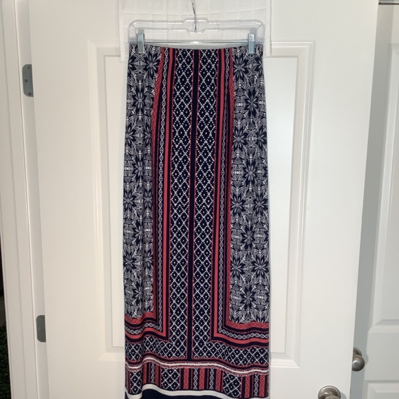 Cato Ladies Pull-Up Elastic Waist Maxi Skirt / Slit On One Side Size S - Picture 2 of 6